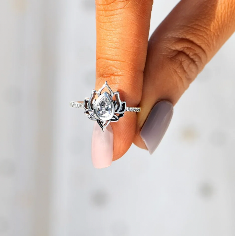 Anillo Lotus – Comenzar de Nuevo