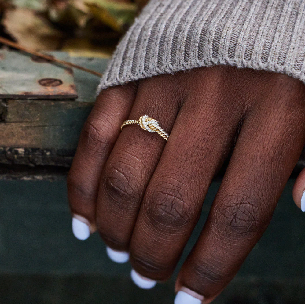 Anillo Nudo del Destino