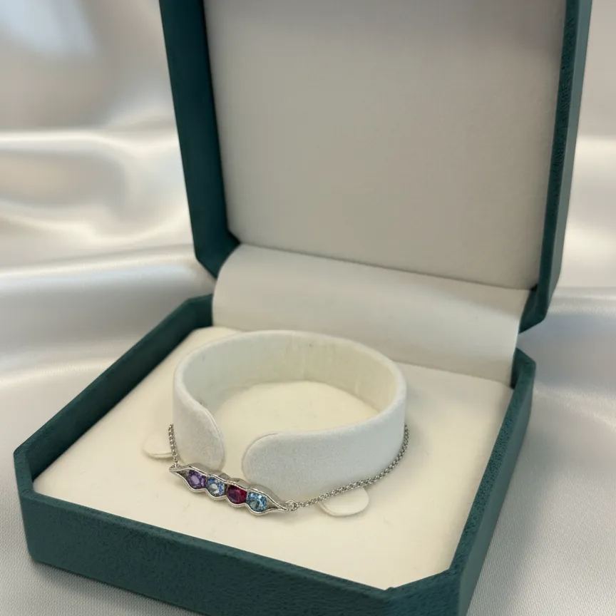 Pulsera Uña y Carne con Piedras de Nacimiento